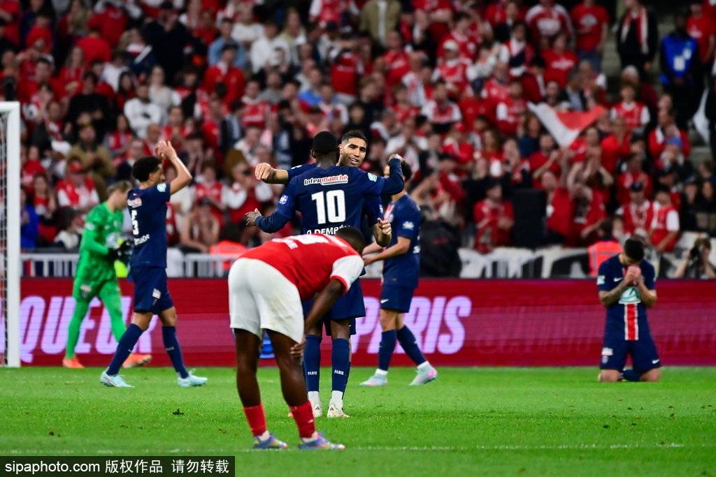 只剩欧冠！巴尔科拉2射1传 巴黎3-0兰斯成功卫冕法国杯